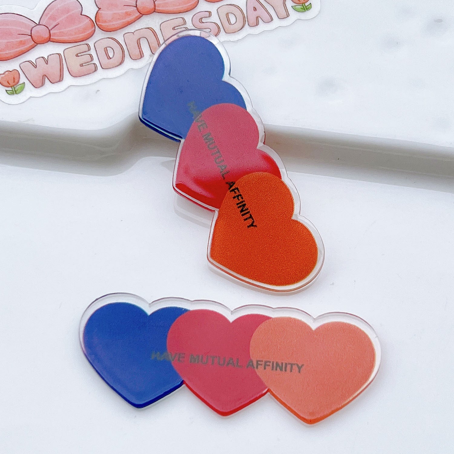Wholesale 5pcs Acrylic Three Hearts Accessories FlatBack