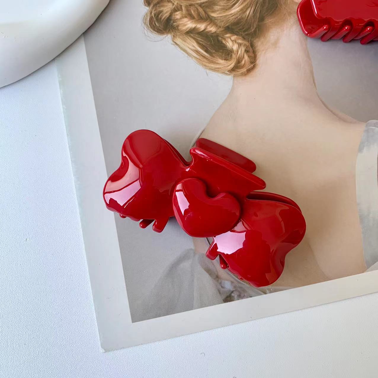 Wholesale Tanabata Valentine's Day Fashion Back Head Shark Clip for Women