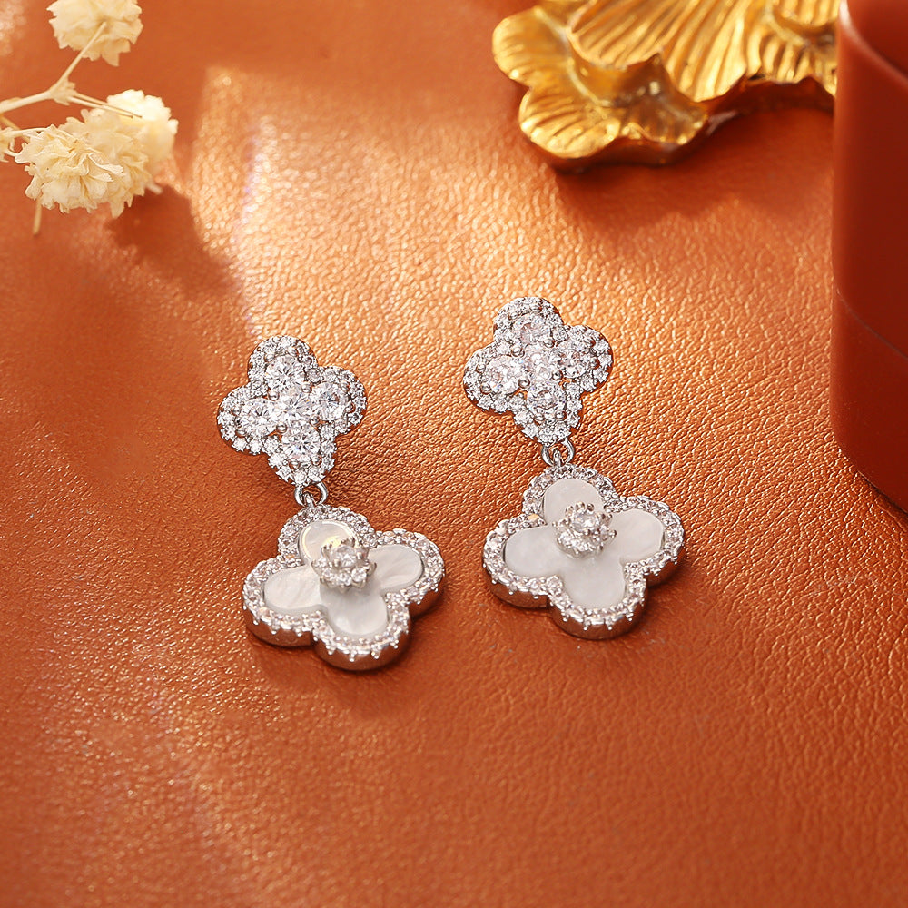 Wholesale Four leaf clover zircon sweet Blingbling Earrings