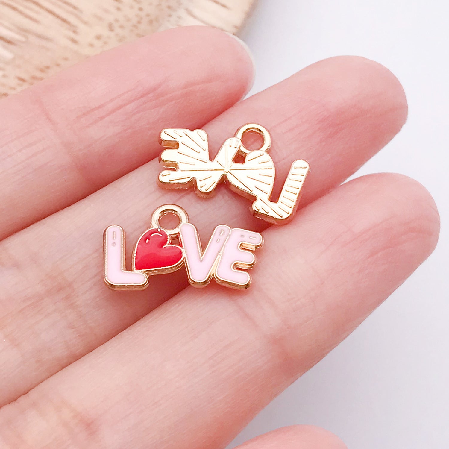 Wholesale Valentine' s Day Love Variety Cartoon Jewelry Accessories Pendant