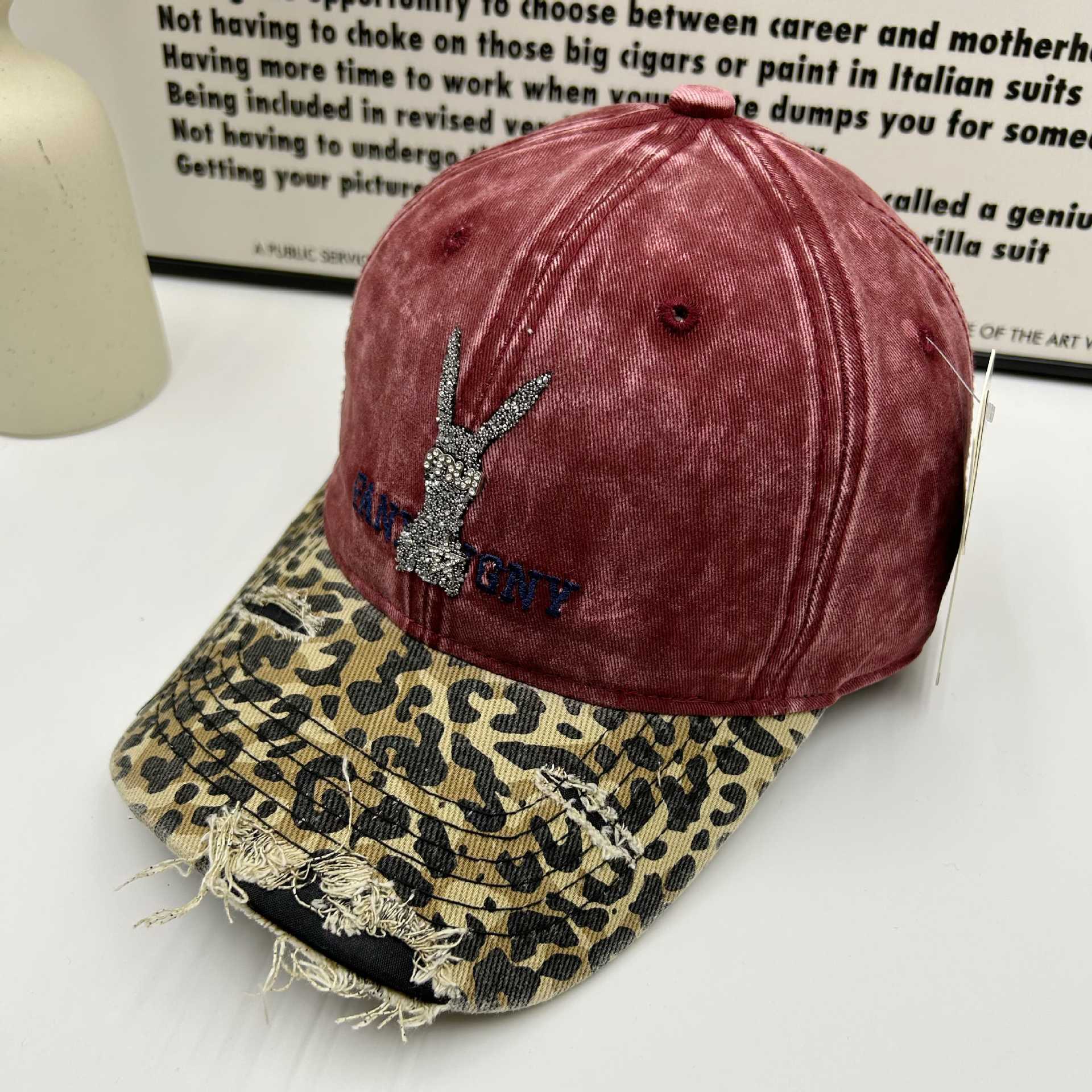 Wholesale Retro leopard print sweet cool rhinestone letters brushed old large head circumference face small duckbill cap