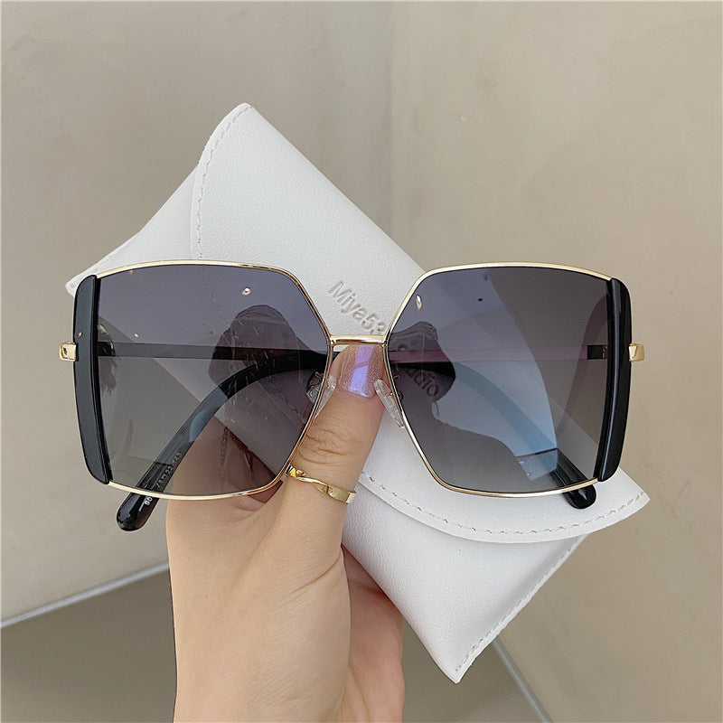 Wholesale 2023 PC Color Matching Frameless Large Frame Sunglasses