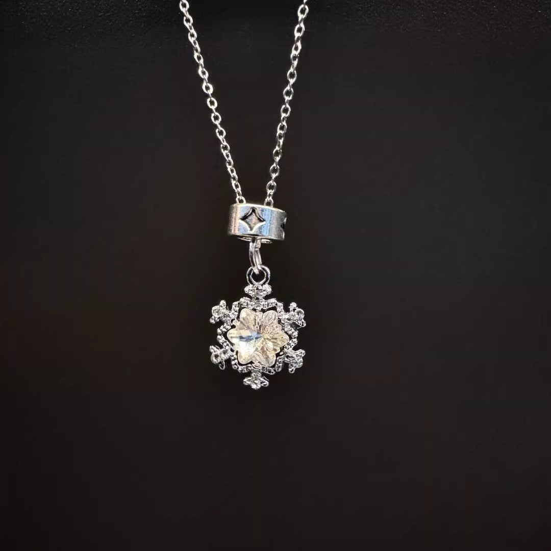 Wholesale Gradient Star Snowflake Pendant Necklace