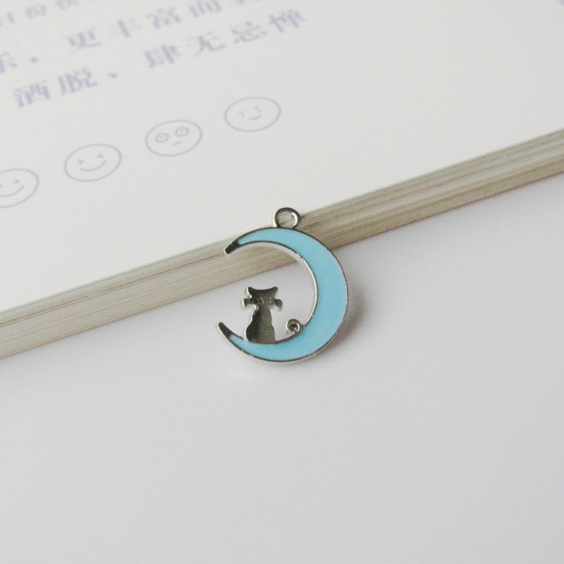 Wholesale Moon Cat Oil Dropping Alloy Jewelry Pendant Charms