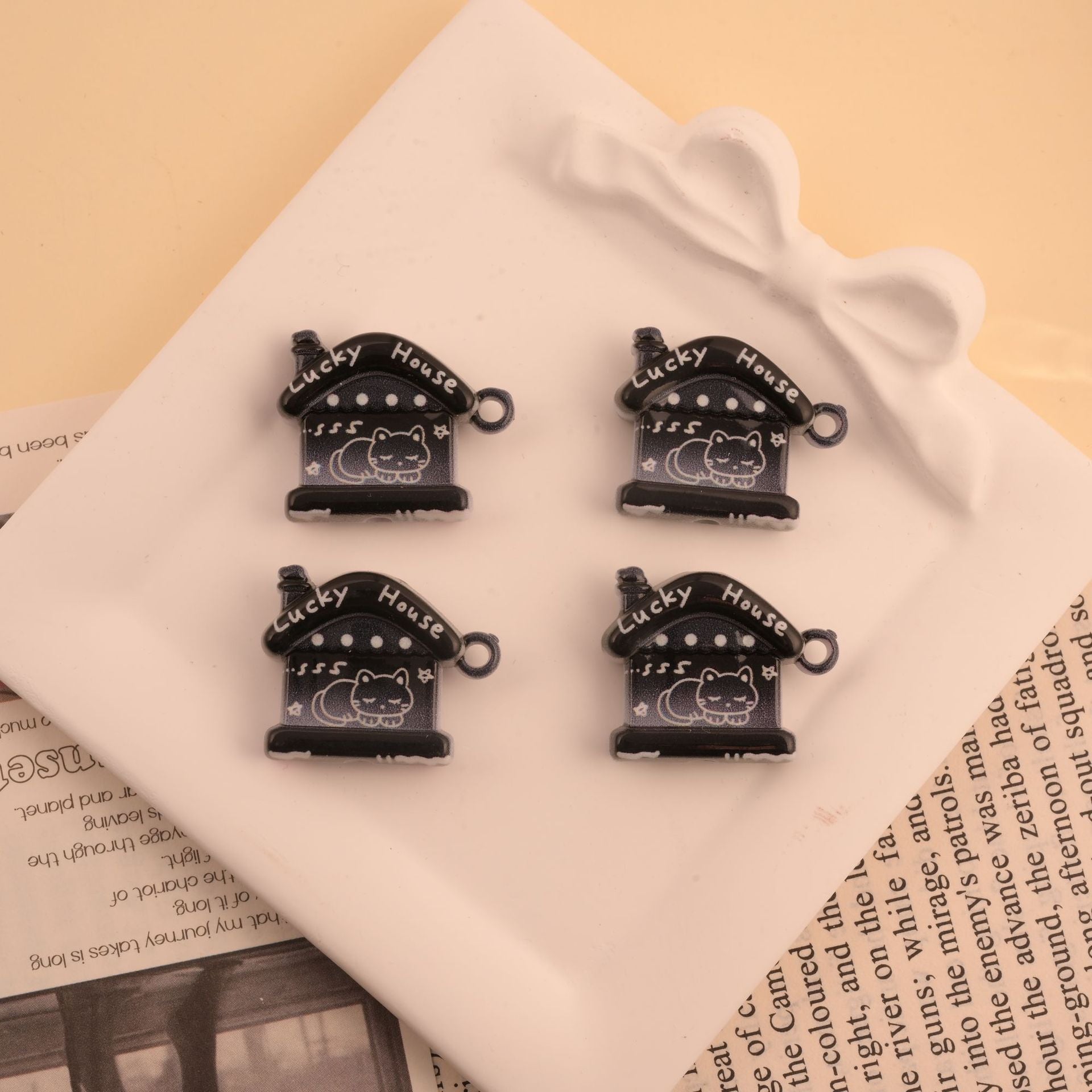 Wholesale 10pcs Acrylic Cartoon Heart Butterfly Beaded Black DIY Beadable Accessories OLY Exclusive
