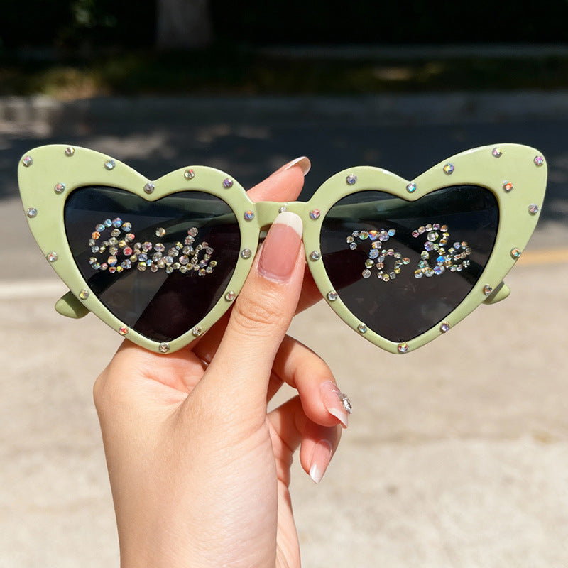 Wholesale Inlaid with diamonds Heart Earrings Men' s/ women' s sunglasses