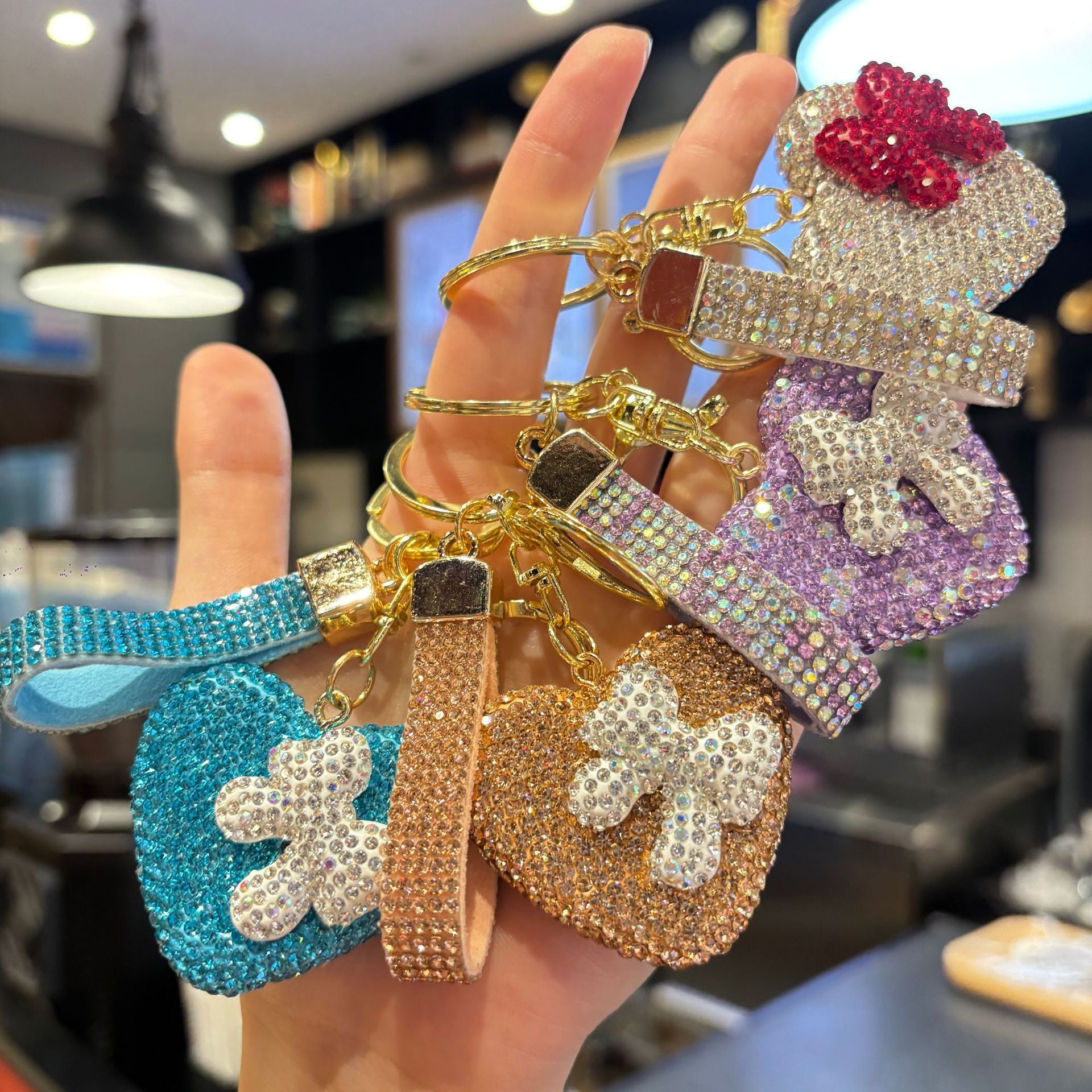 Wholesale Full rhinestone heart-studded bow keychain
