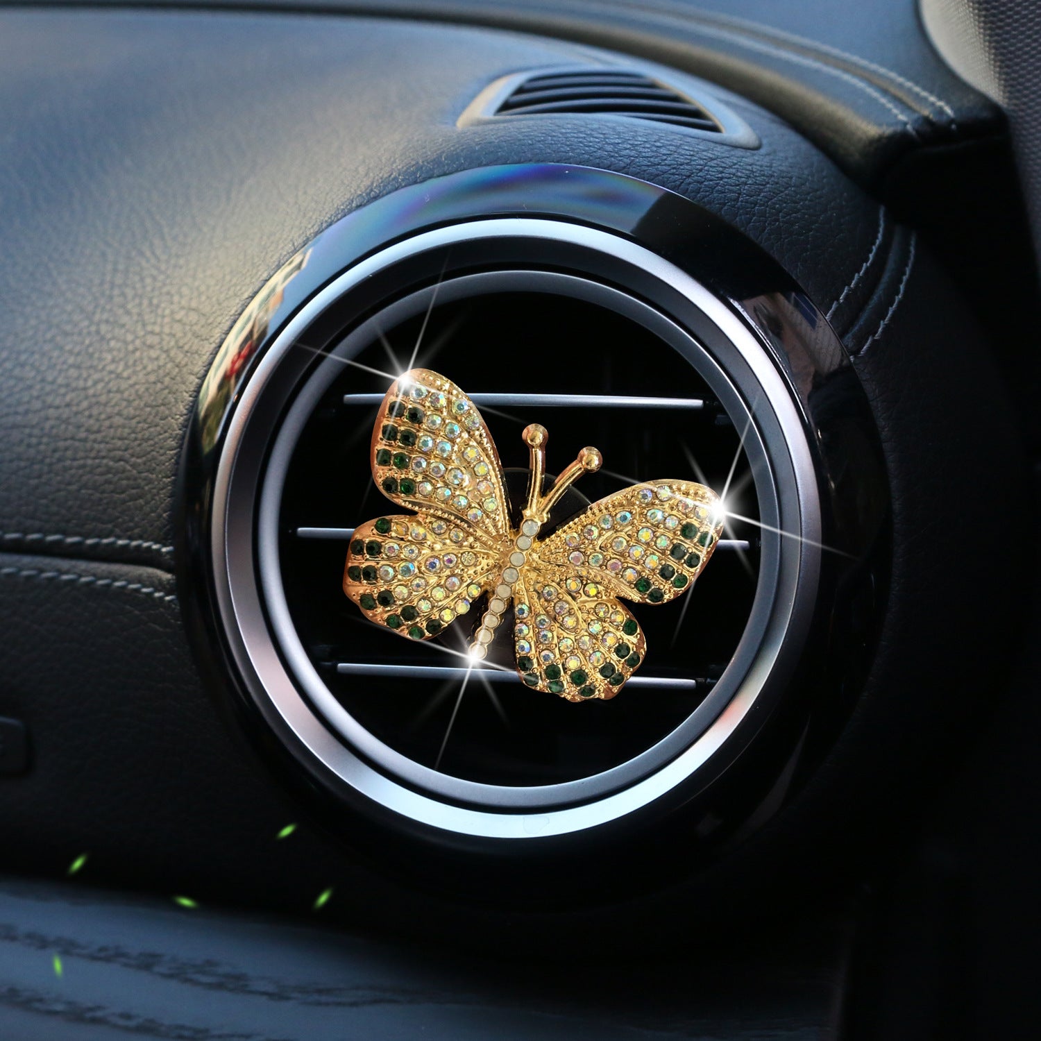 Wholesale car interior perfume clip exquisite butterfly diamond air conditioning air outlet goddess temperament car aromatherapy clip