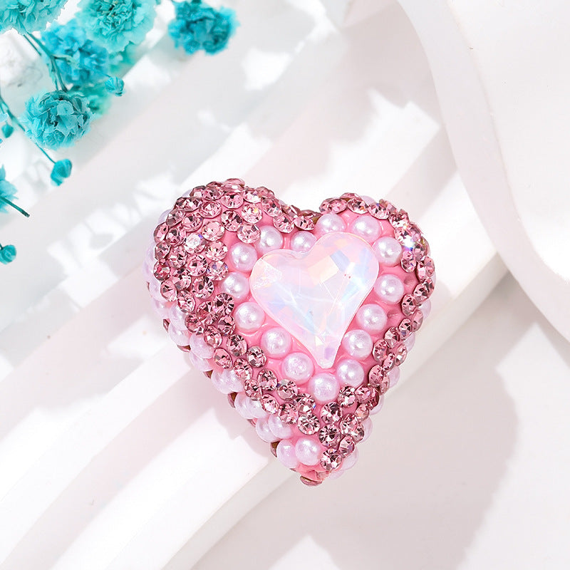 Wholesale of Colored Soft Pottery with Twisted Hearts and Double-sided Diamond Inlaid Beads