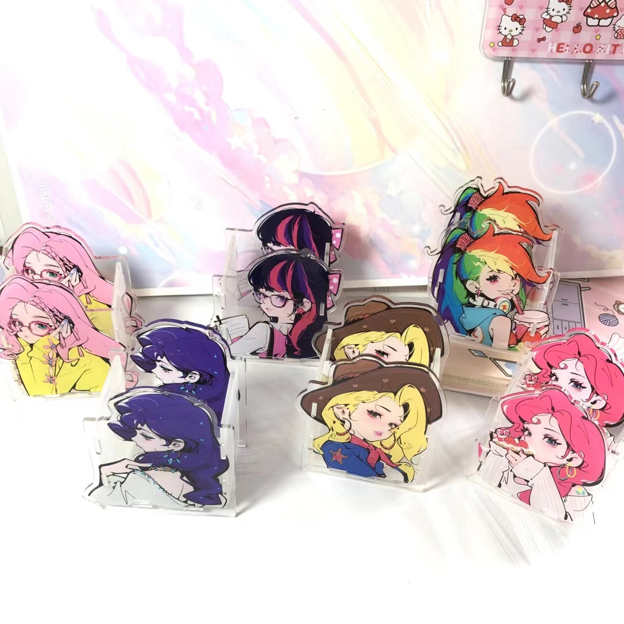 Wholesale  Creative Cute Cartoon Acrylic Pen Holder  OLY Exclusive