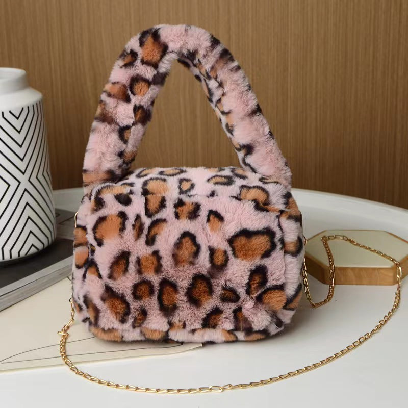 Wholesale 2023 Autumn and Winter New Leopard Plush Bag