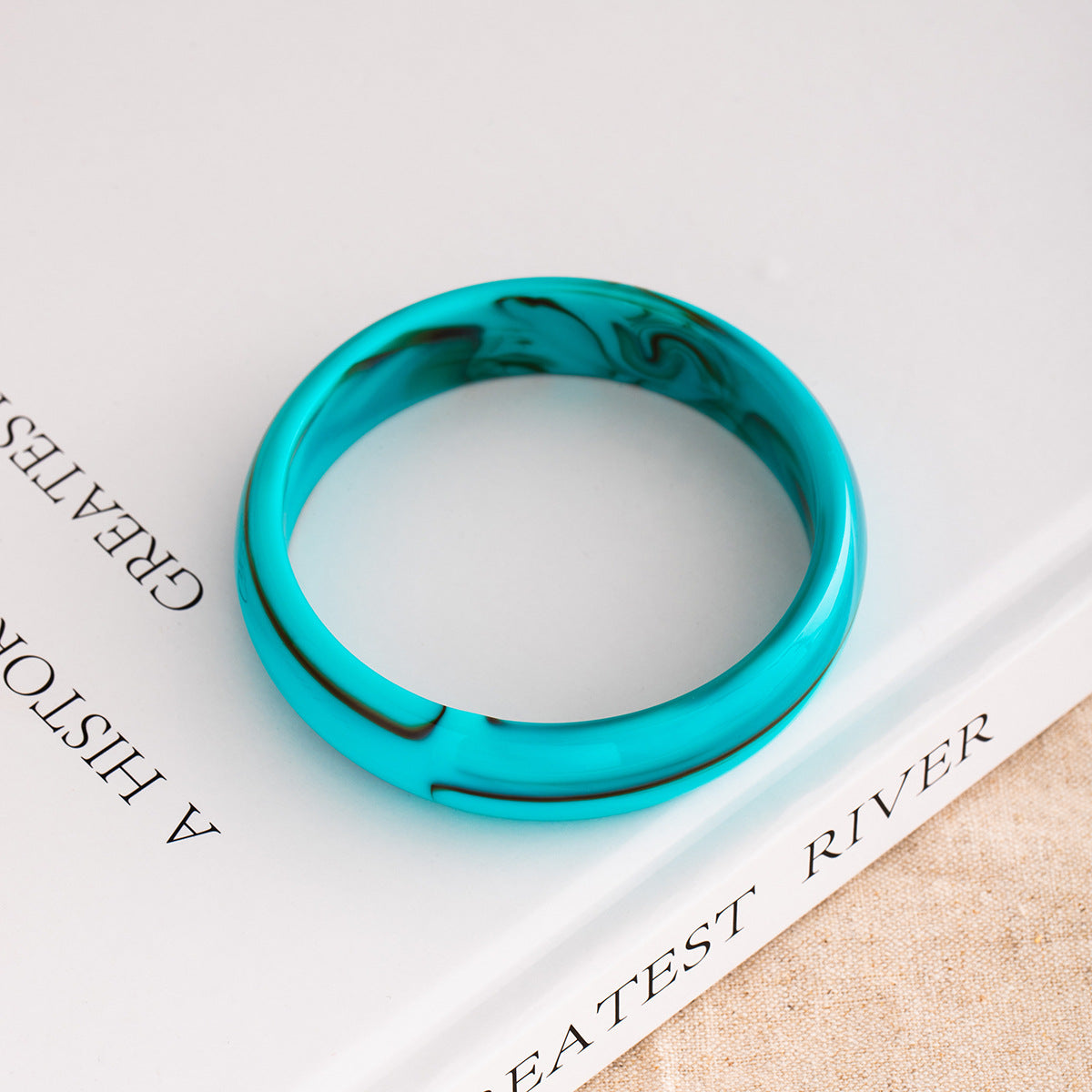 Wholesale Smudge Acrylic Round Bracelet