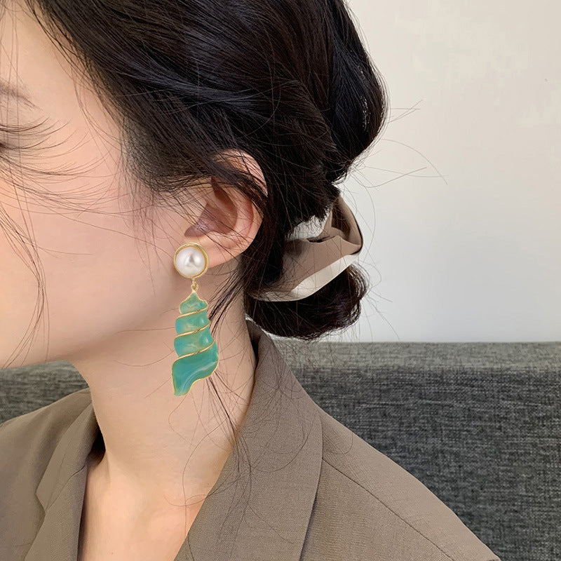 Wholesale Retro Exaggerated Pearl Oil Drop Conch Earrings