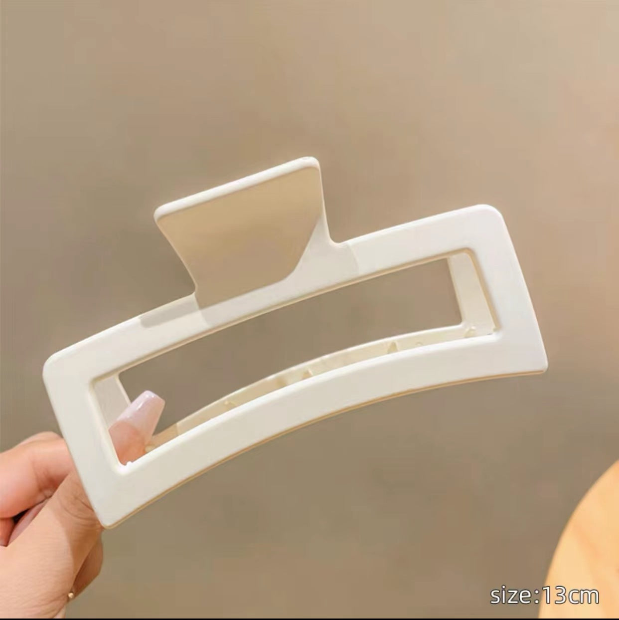 Wholesale Frosted Big Claws Resin Hair Clips