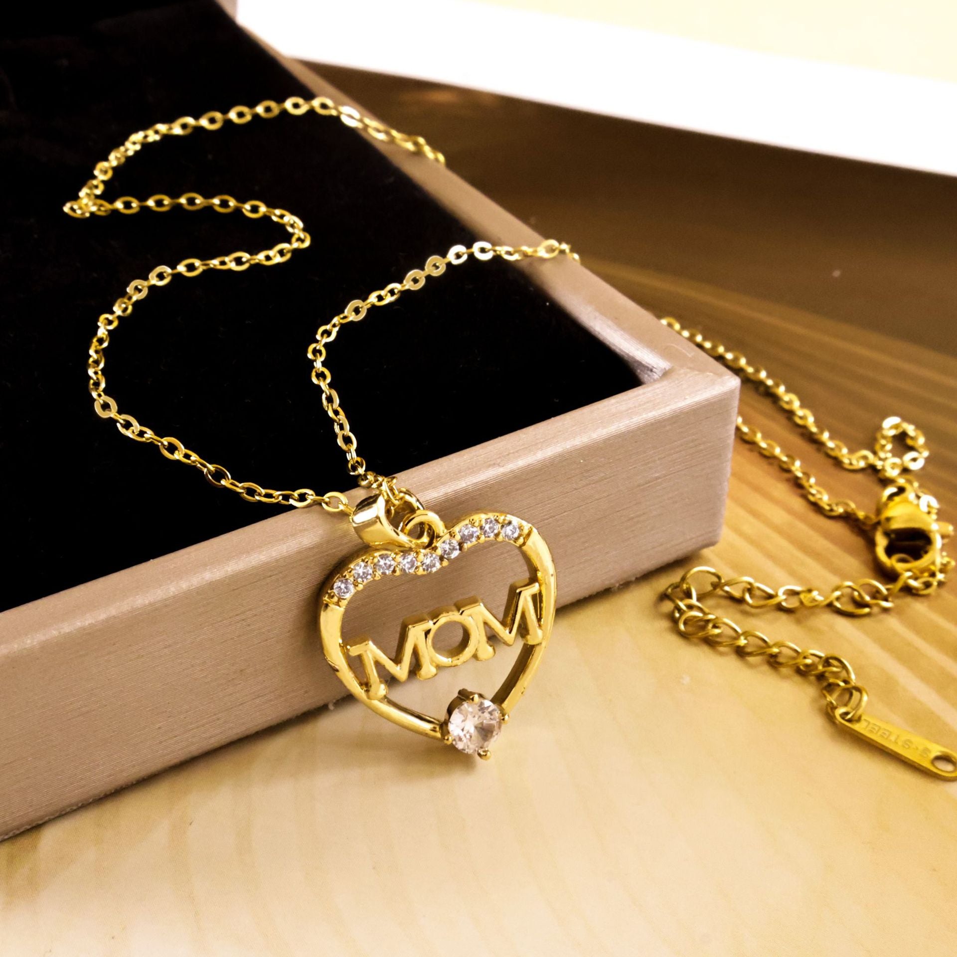 Wholesale Titanium Steel Heart Necklace