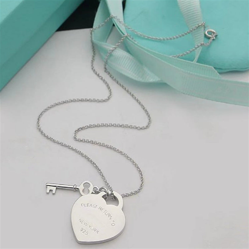 Wholesale Heart Key Pendant Necklace Fresh Love Fashion All-match Jewelry