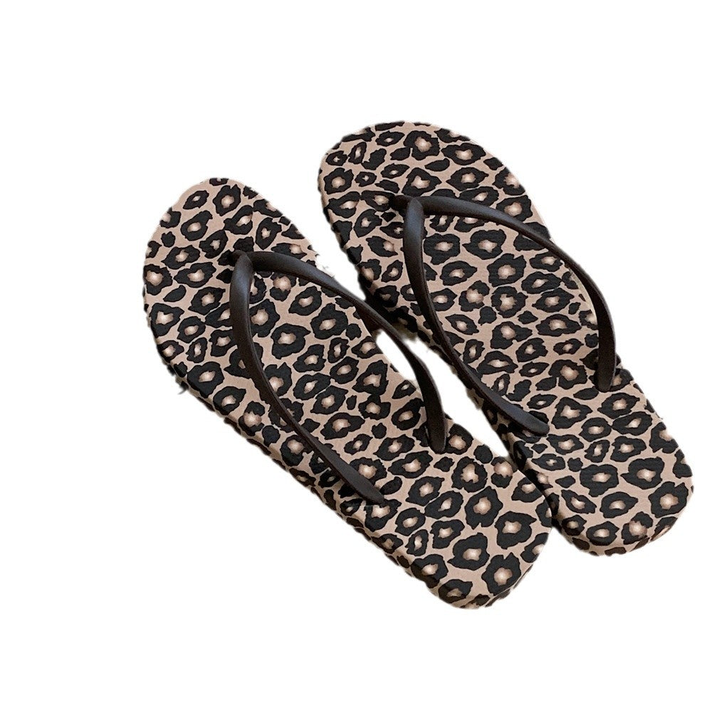 Wholesale Women's Leopard Print Beach Vacation Comfortable Summer Feet Shower Sandals