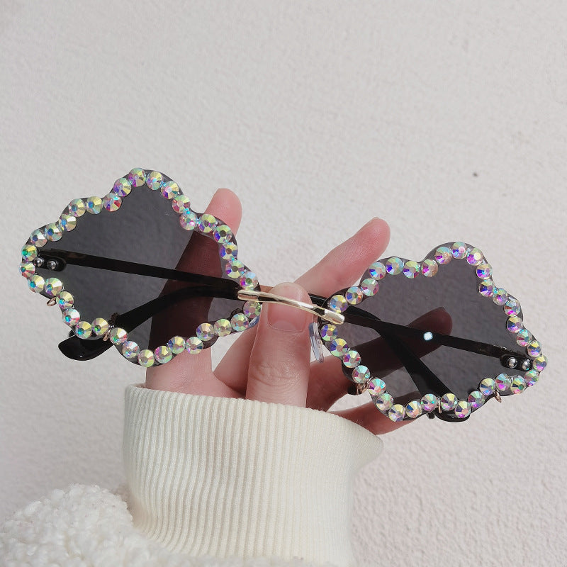 Wholesale Cloud Pendant Ocean Color Diamond Sunglasses