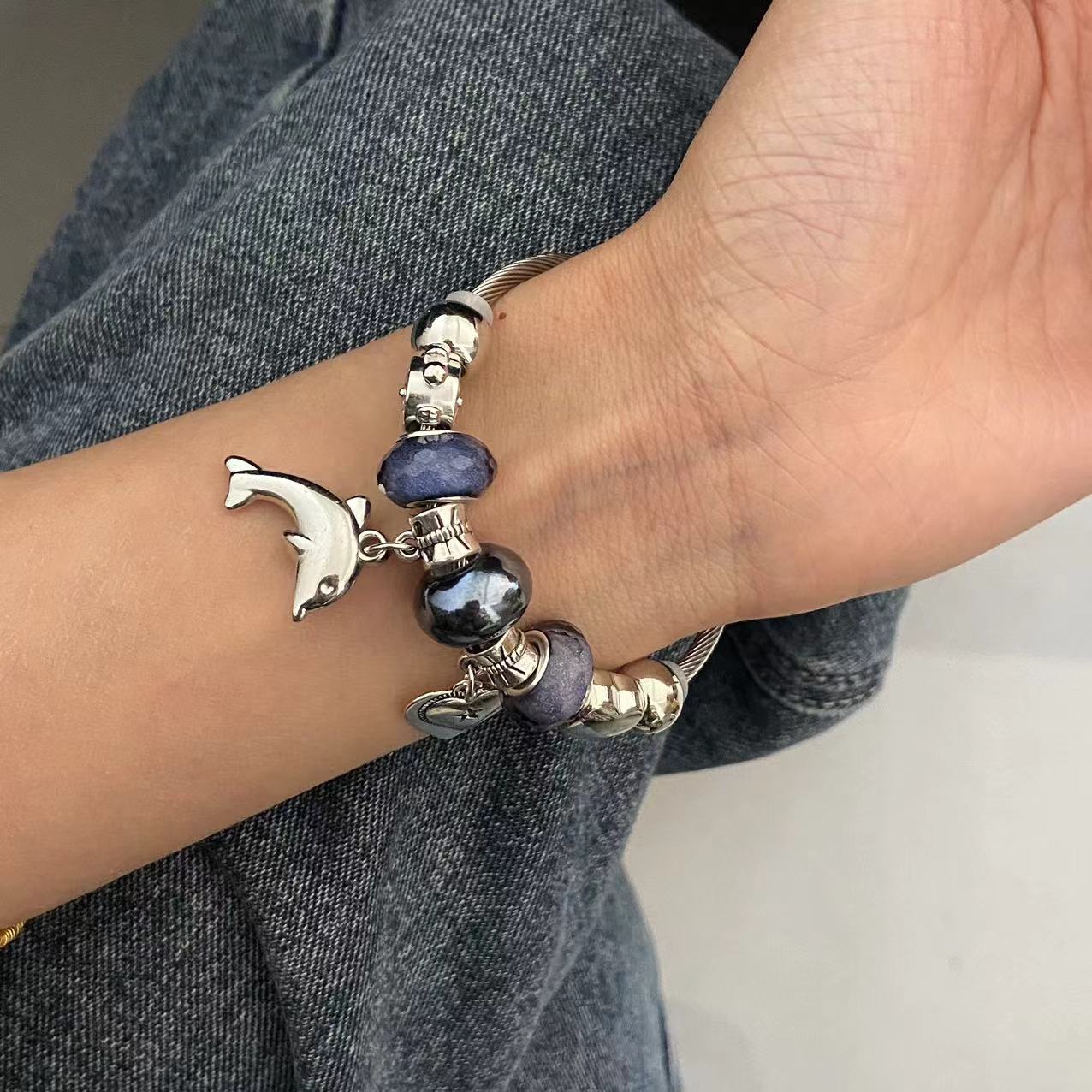 Wholesale stainless steel dolphin love bracelet love pendant jade-like stone powder beaded personality open bracelet