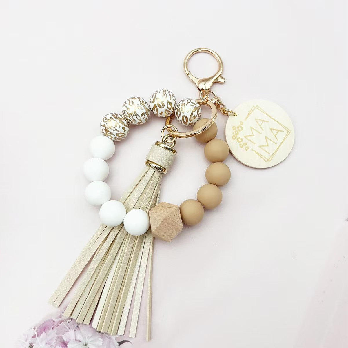 Wholesale Chic Purple Silicone Bead Tassel Keychain Bag Charm With Wooden MAMA Pendant Casual Gift For Couple Car Key Accessory Resale