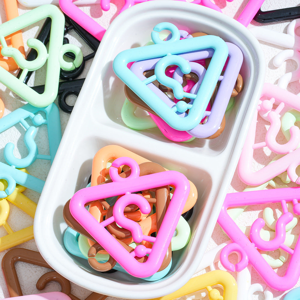 Wholesale  10pcs Corner question mark perforated acrylic beads