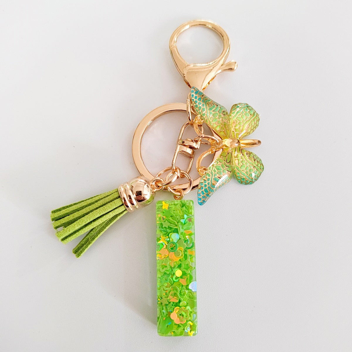 Wholesale 26 English Alphabet Keychain Pendant Green Star Glitter Resin Pendant  Key Chain