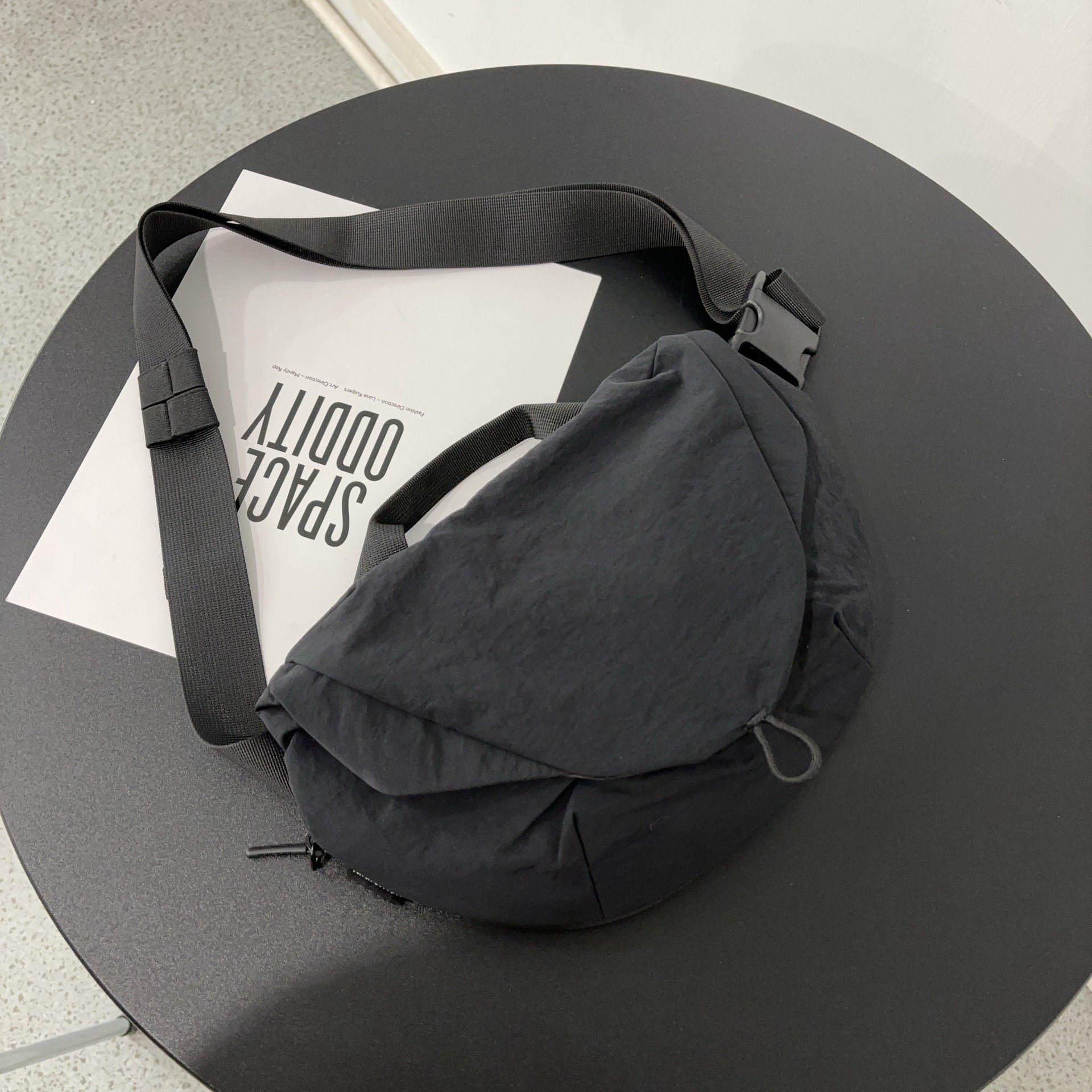 Wholesale Leisure sports crossbody magnetic fitness waist bag