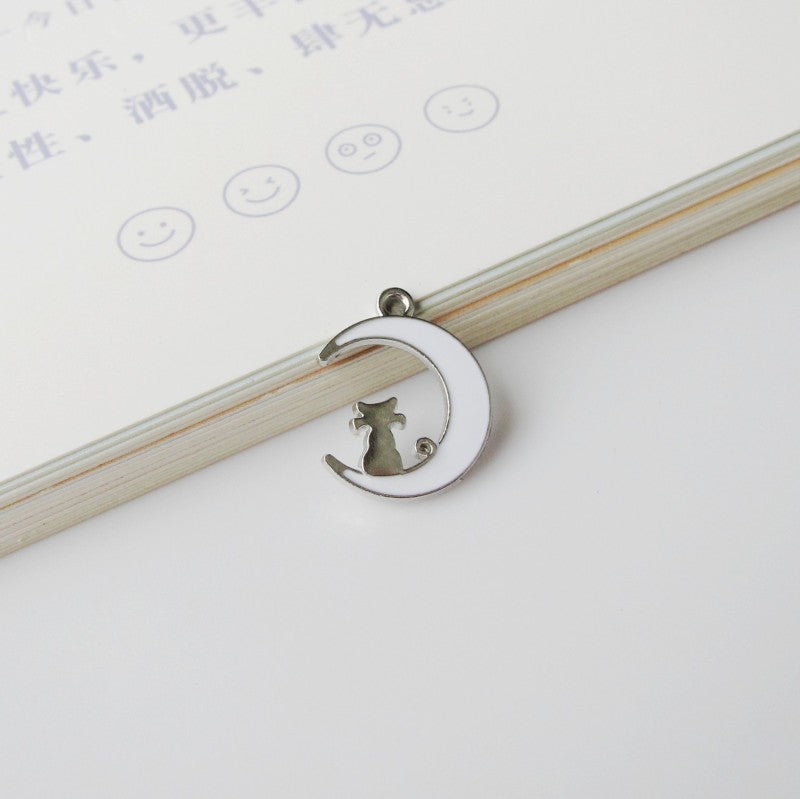 Wholesale Moon Cat Oil Dropping Alloy Jewelry Pendant Charms