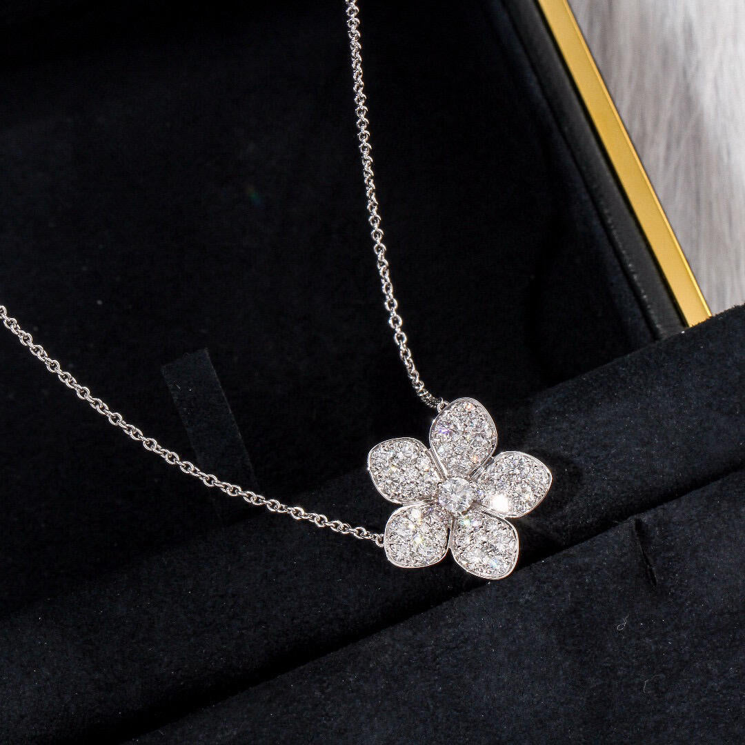 Wholesale The Gate of Happiness Full Diamond Castle Titanium Steel Necklace