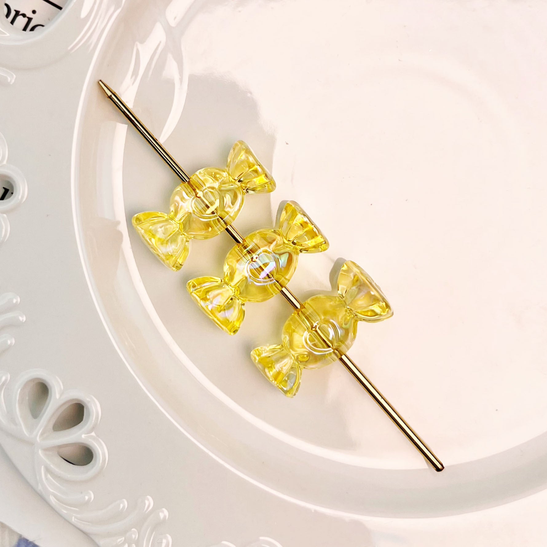 Wholesale 10pcs Colored transparent heart-shaped candy Acrylic Beads