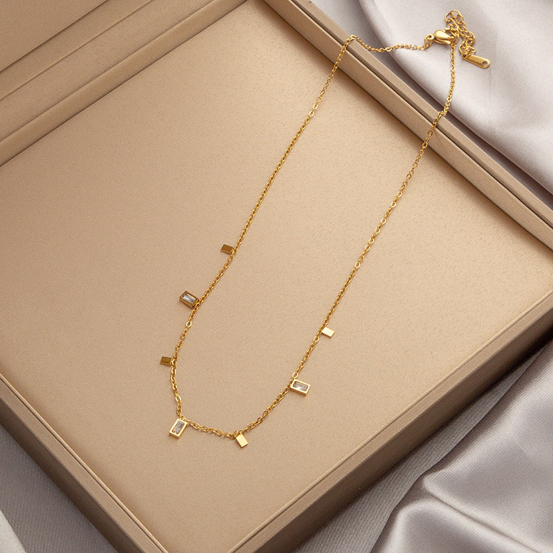 Wholesale  Accessible Luxury Niche Emerald Titanium Steel Necklace Women' s Ins Style
