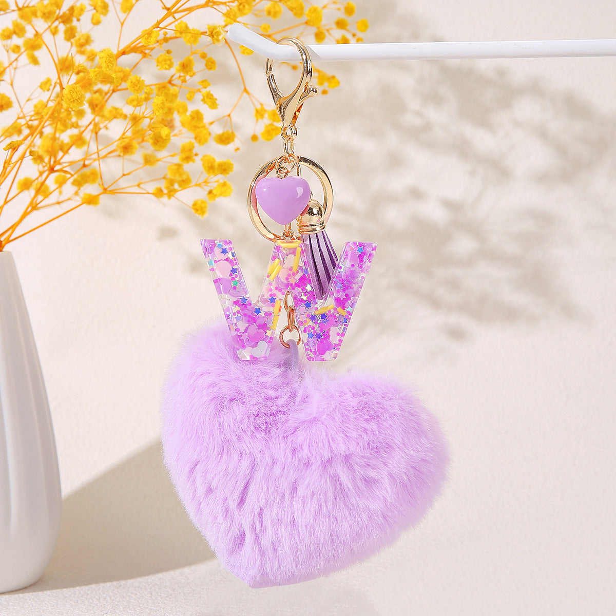 Wholesale in stock Love Shape Hair Ball Letter Keychain Wholesale Glue Sequins 26 Letter Key Ring Girl Backpack Decoration