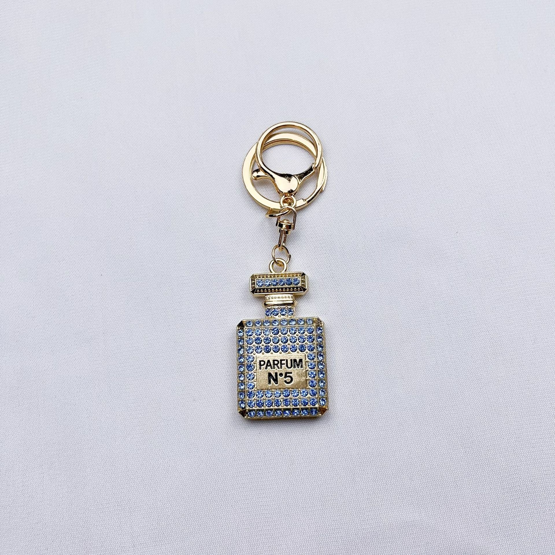 Wholesale Creative Diamond Set Fashion Full Diamond perfume Bottle Bag Car Keychains