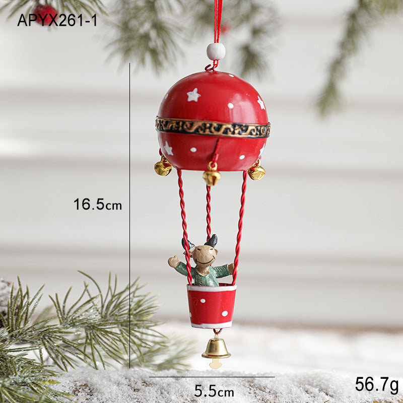 Wholesale Christmas Iron Painted Hot Air Balloon Elk Snowman Santa Claus Pendant
