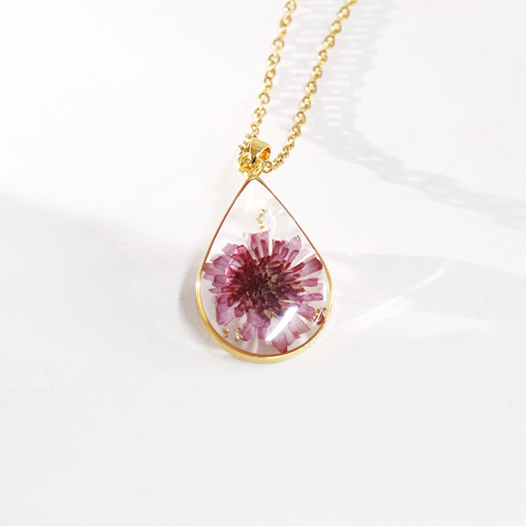 Wholesale 6pcs Drop Shaped December Flower Real Flower Resin Necklace