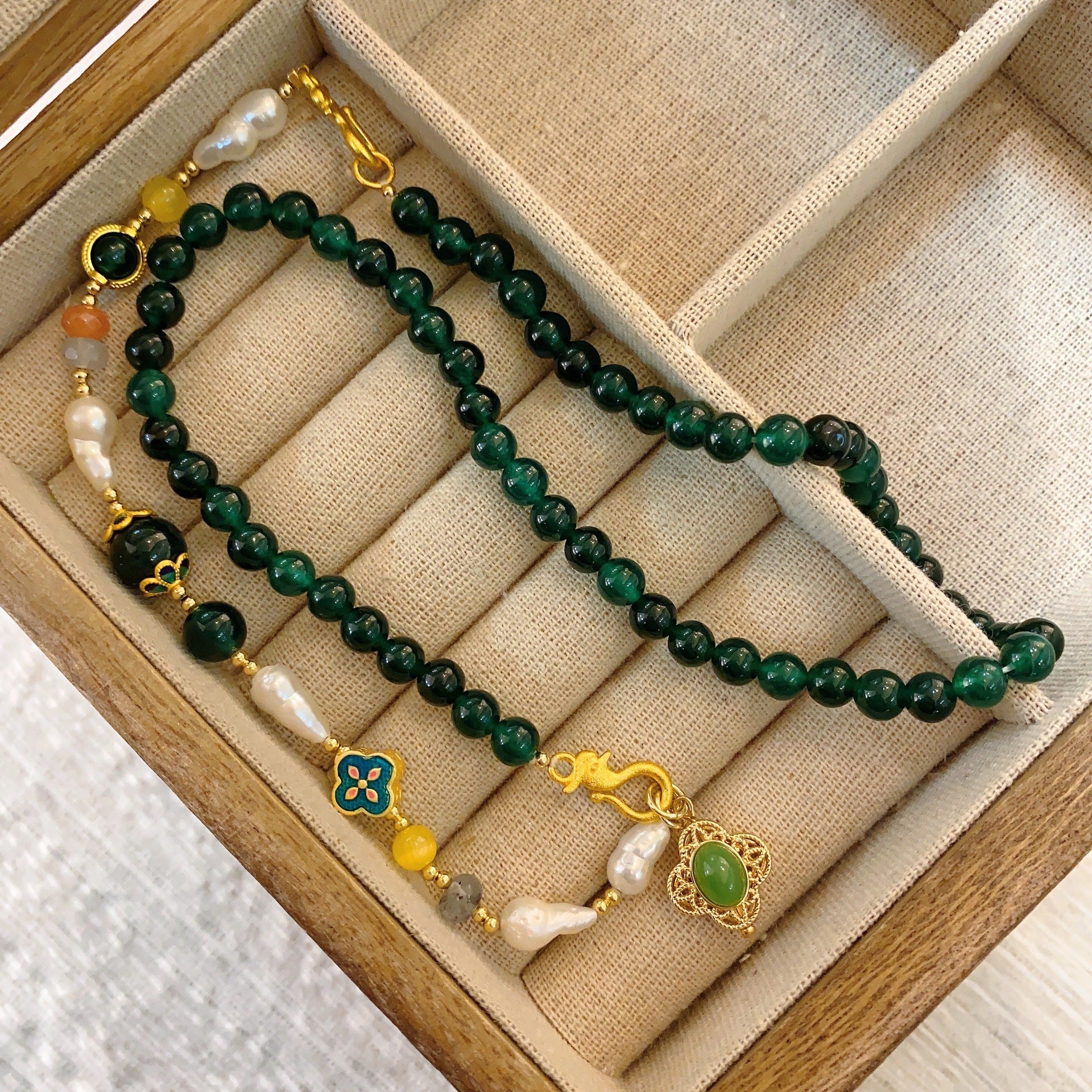 Wholesale Natural Stone Freshwater Pearl Colored Glass Beaded Necklace