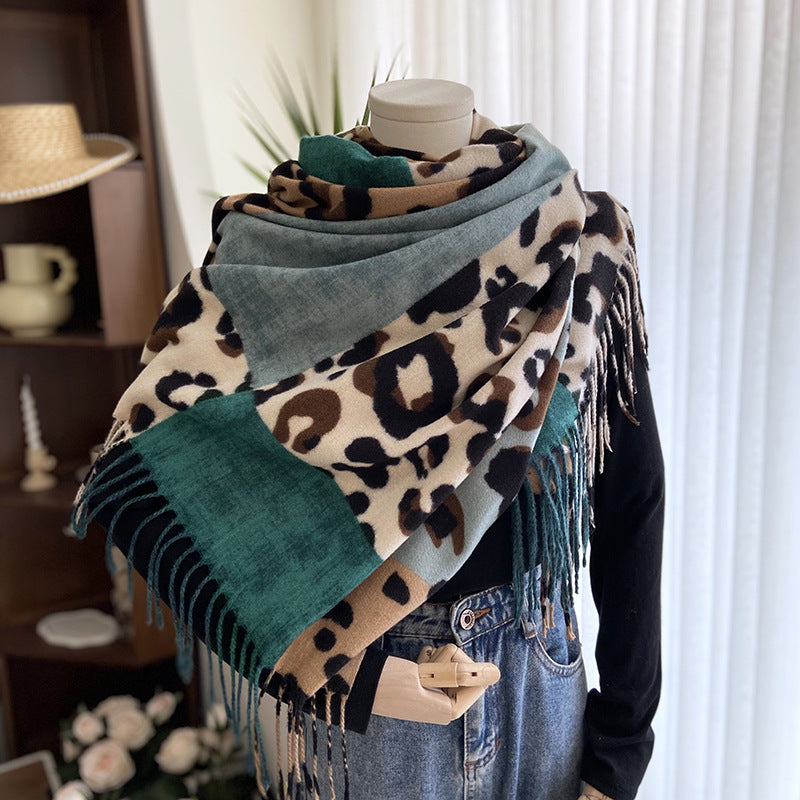 Wholesale Imitation Cashmere Double Sided Printed Scarf Leopard Print Tassel Warm Shawl