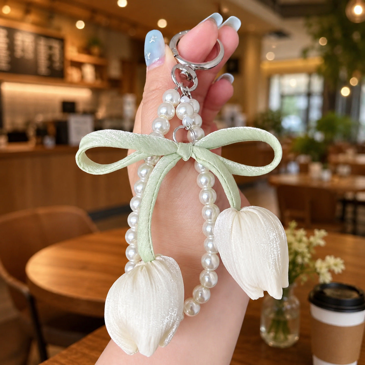 Wholesale Fresh Tulip Pearl Beaded Bracelet Keychain Acrylic Beige Decorative Accessory