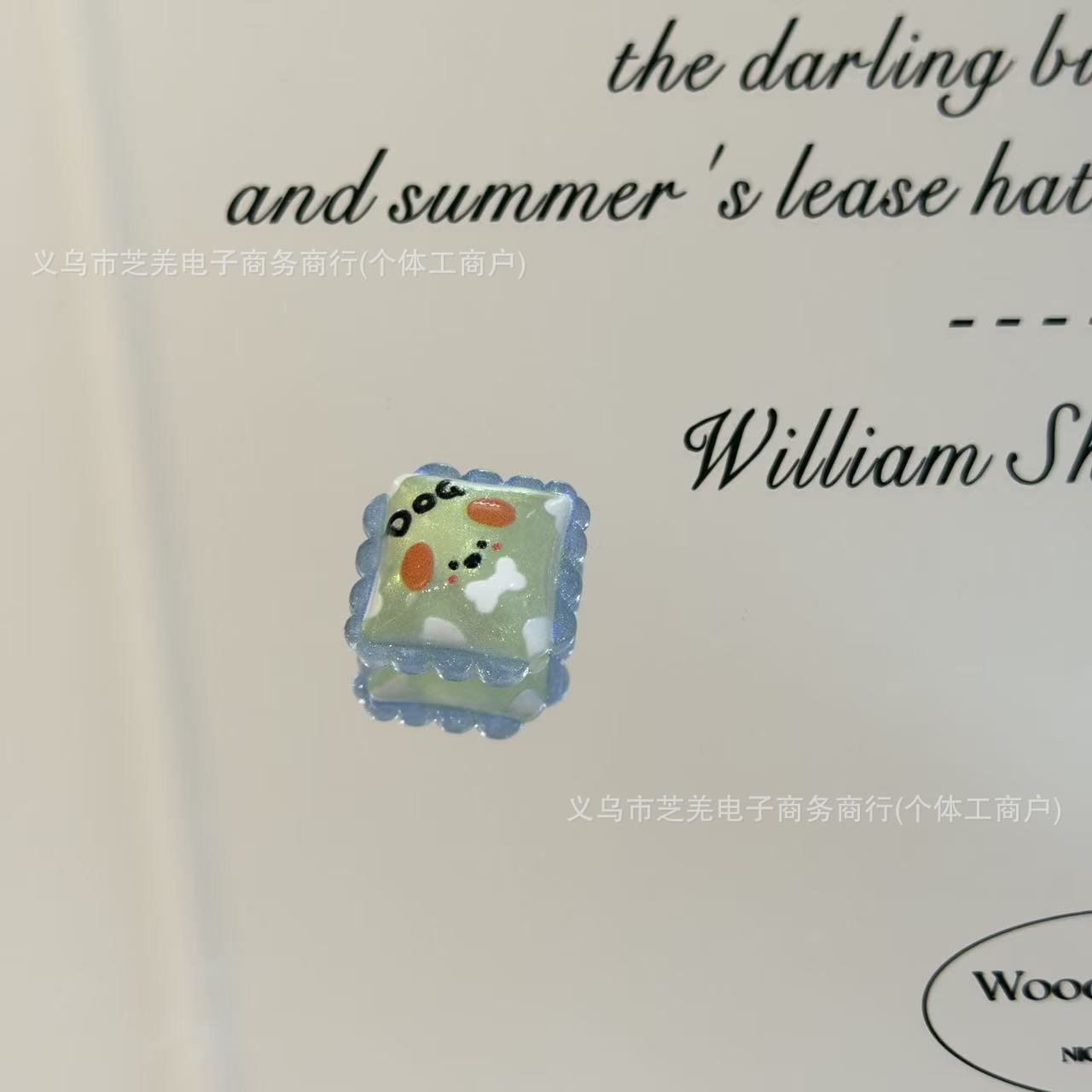 Wholesale 10pcs Cartoon Fine Sparkling Lace Diagonal Pillow Acrylic Beads