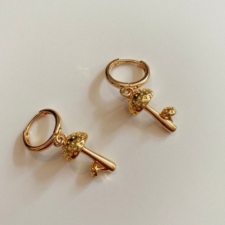 Wholesale Simple Small Gold Fashionable Animal Series Earrings