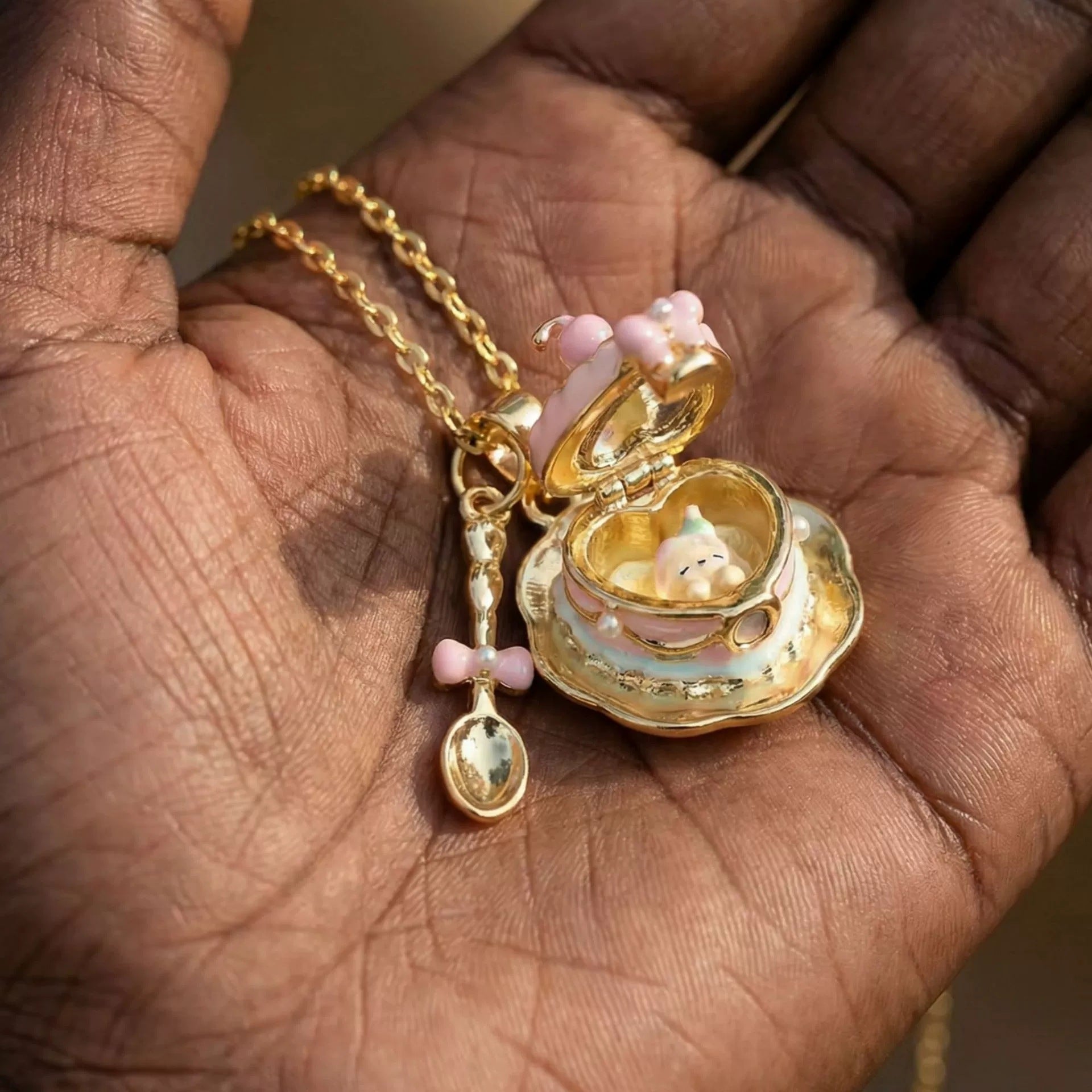 Wholesale Copper Electroplated Teacup Necklace Sweet Fashion Accessory For Girls Birthday Gift