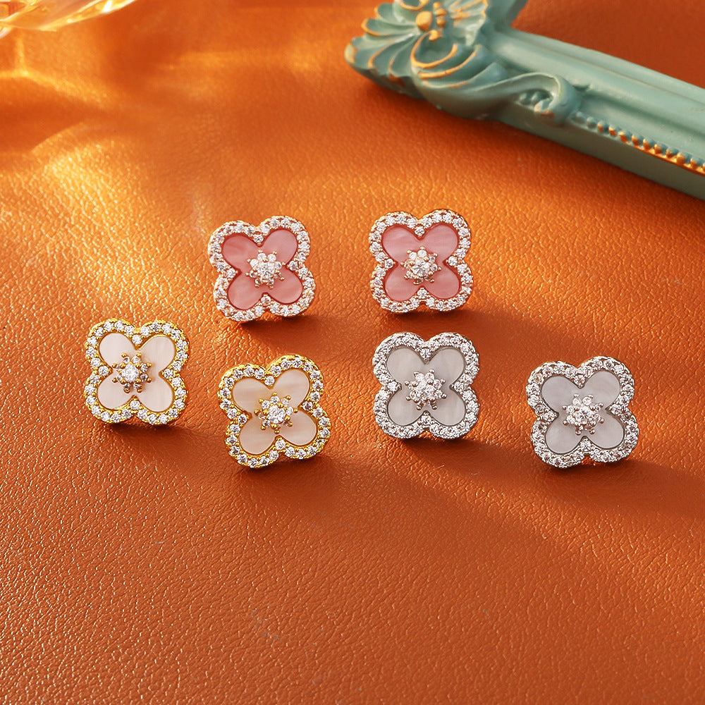 Wholesale Four leaf clover zircon sweet Blingbling Earrings