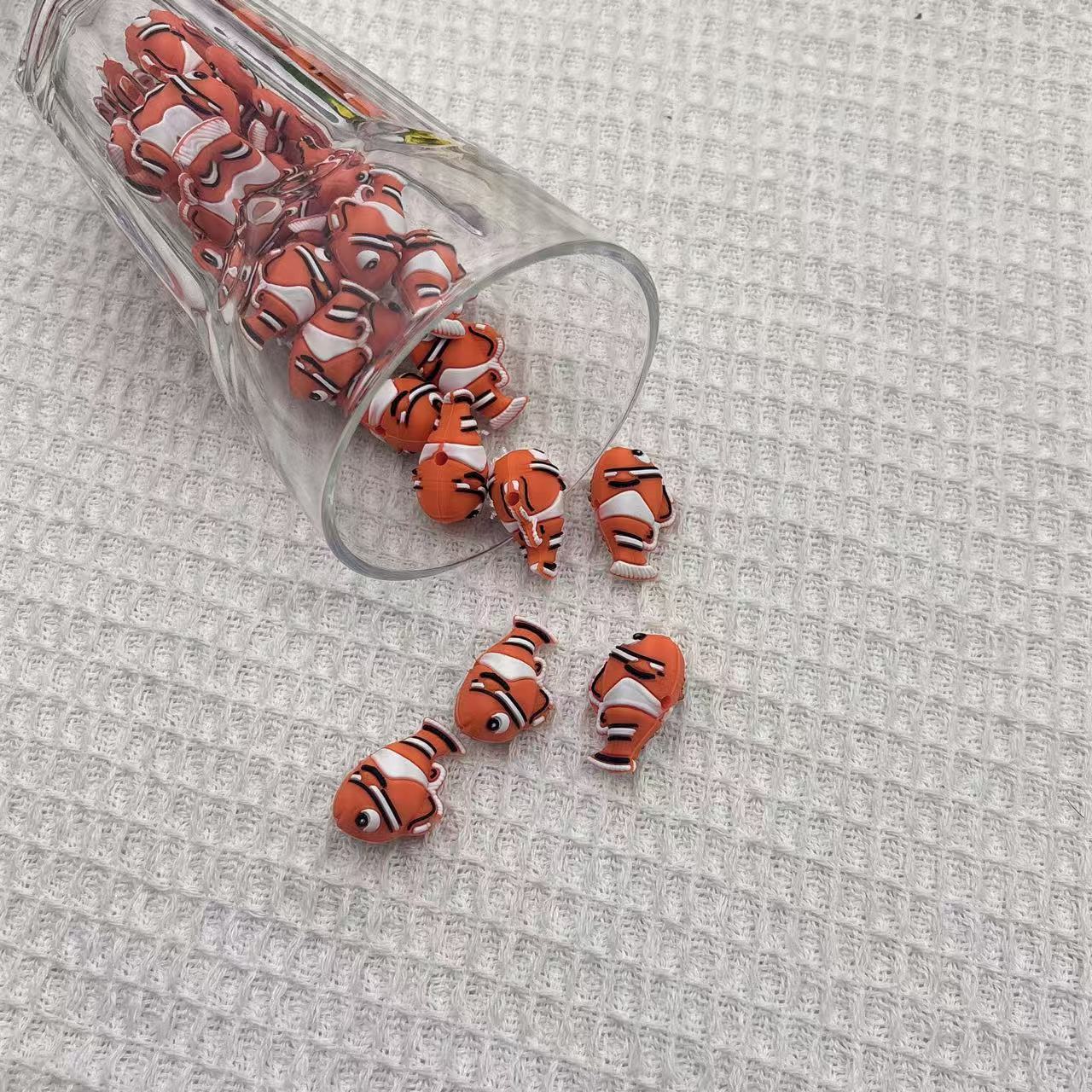 Wholesale 10pcs 3D Cute Fish Silicone Beads