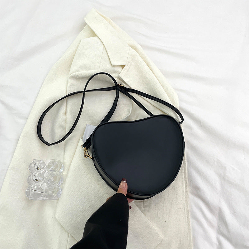 Wholesale PU Heart-shaped Crossbody Bag and Shoulder Bag