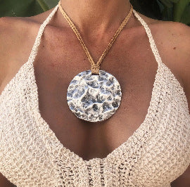 Wholesale Vintage silver hollowed out carved turquoise pendant necklace