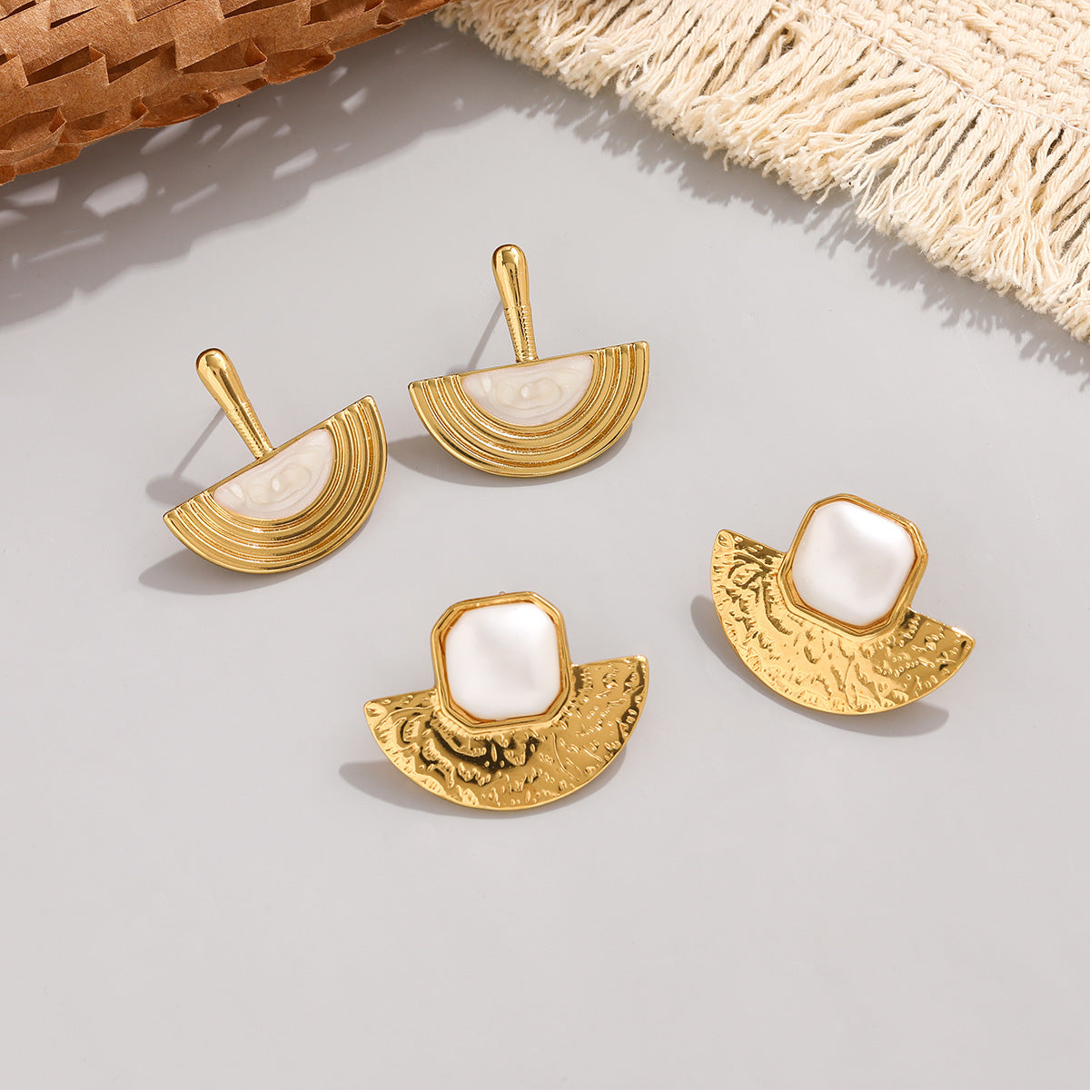 Wholesale Stainless steel stud earrings for women