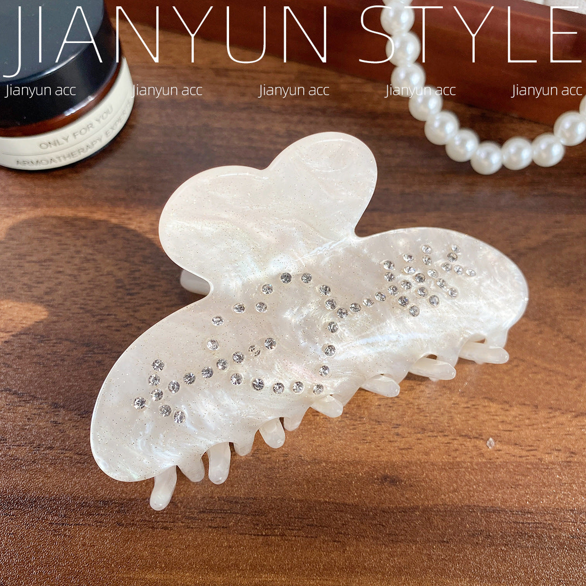 Wholesale Valentine's Day beautiful creative love acrylic shark clip dopamine girl feeling light luxury style simple temperament fashion