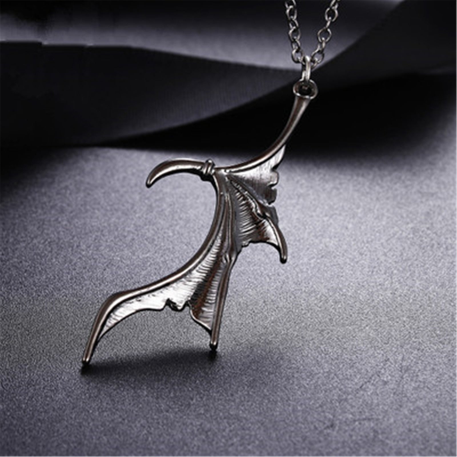 Wholesale Demon Wings Necklace Couple Gothic Retro Punk Hip Hop Metal Pendant Heart-shaped Necklace