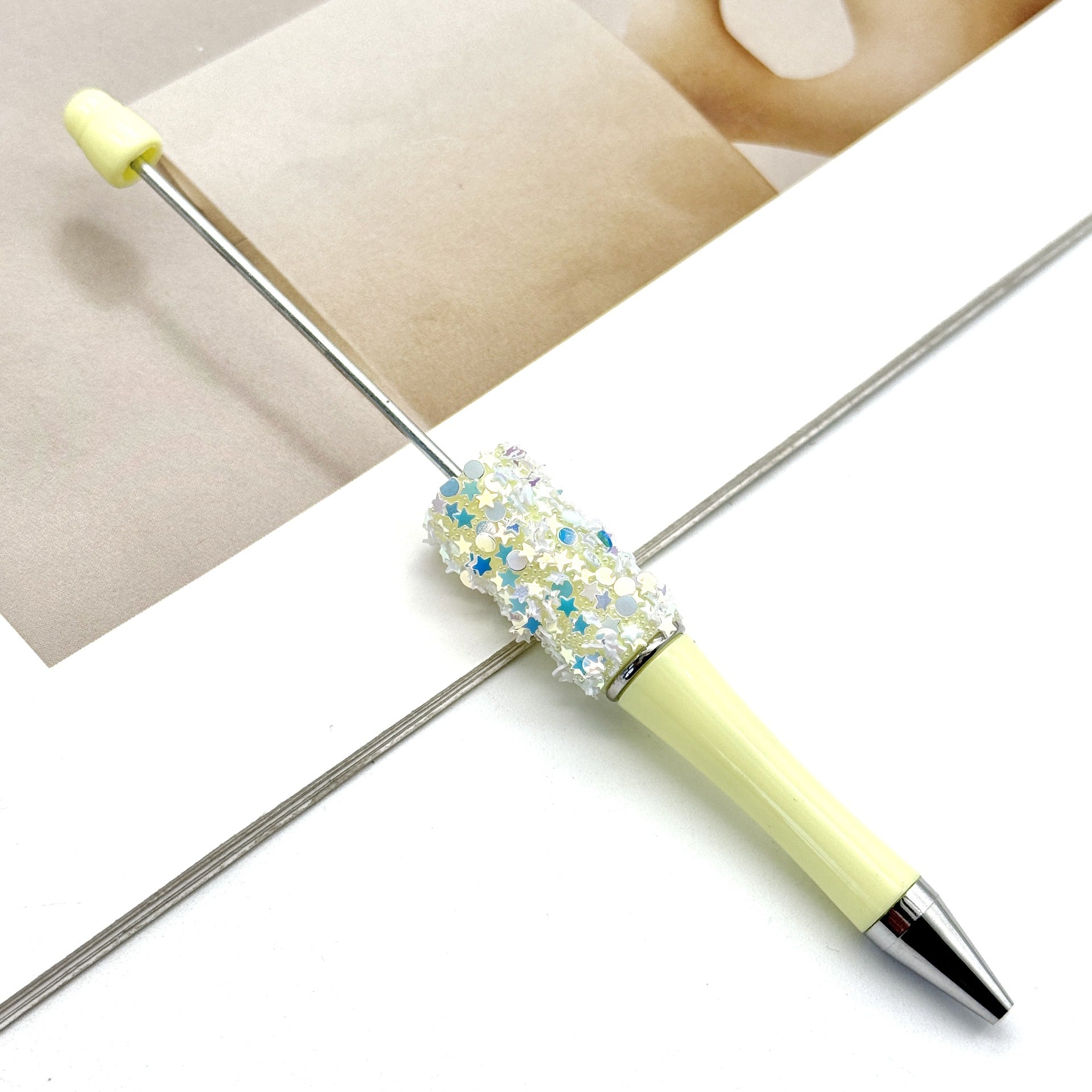 Wholesale DIY Small Star Beaded Pen Shining Sequins Star Ballpoint Pen Handmade Patch Cute Beaded Ballpoint Pen in stock