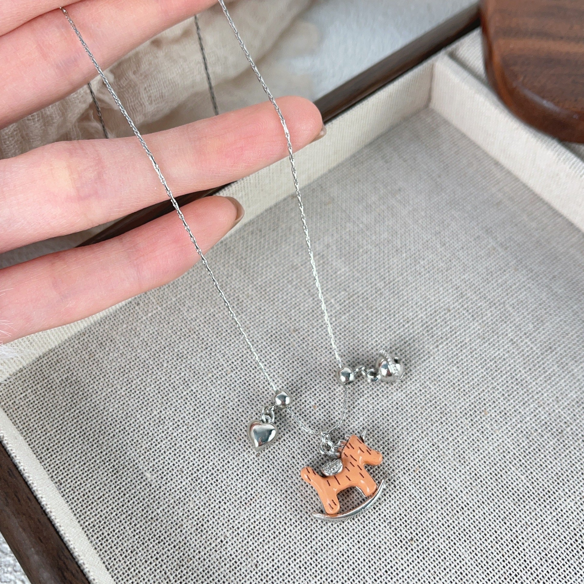 Wholesale Cute cartoon horse heart pendant necklace